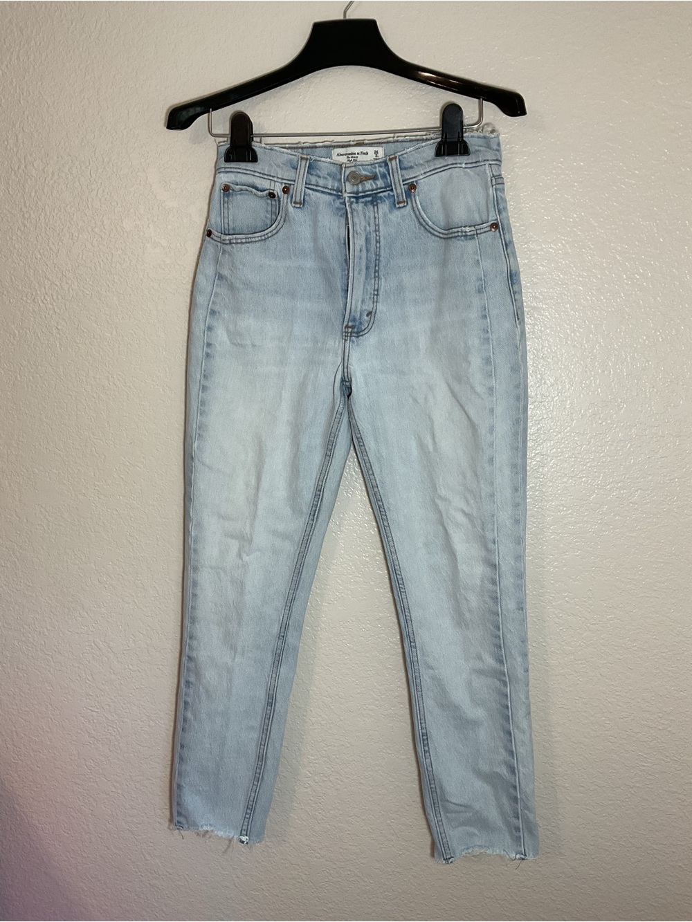Abercrombie & Fitch Skinny High Rise Jeans Light Wash Raw Hem Women’s  Size 26